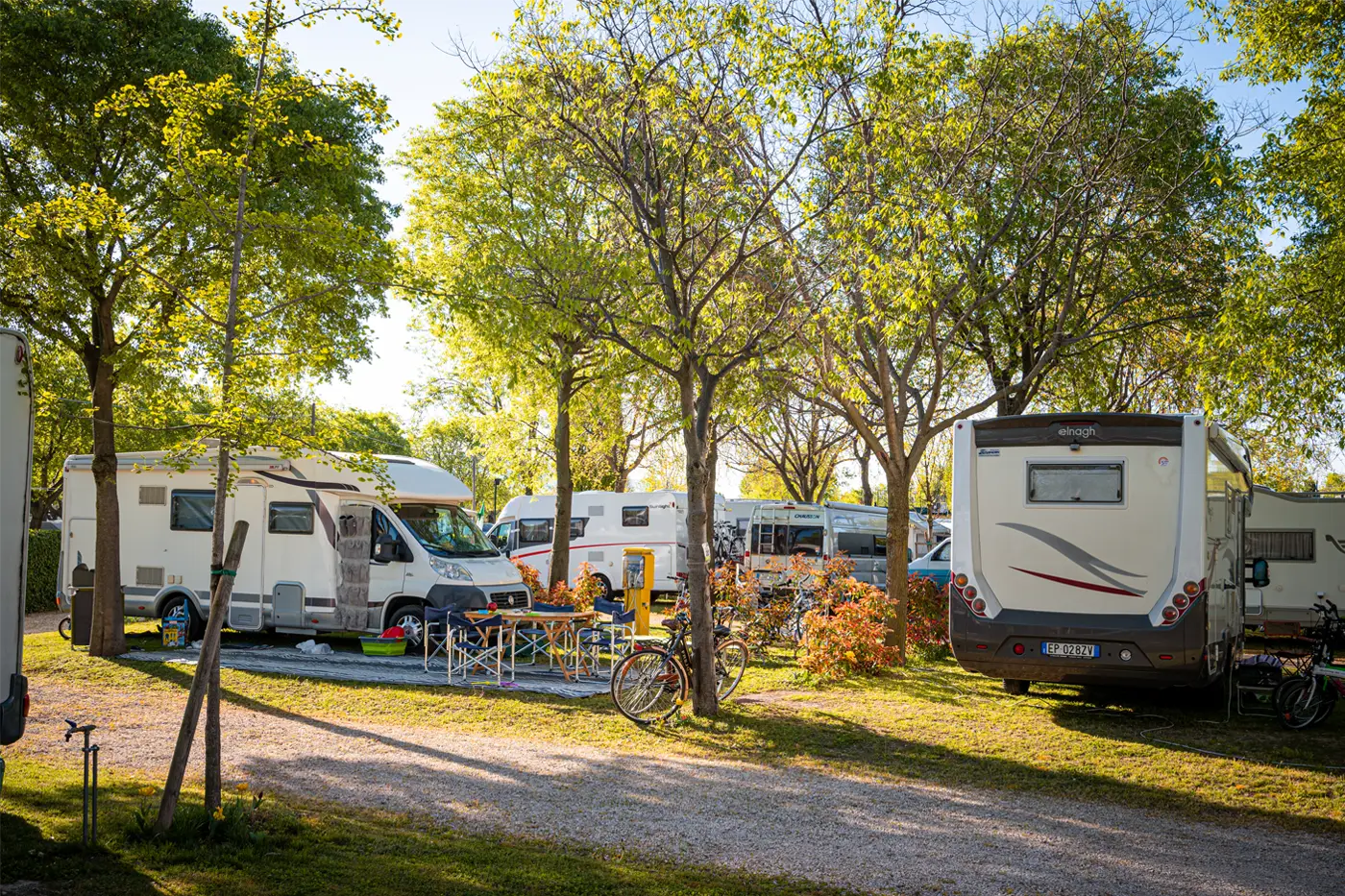Foto della piazzola per camper e tende nel camping Promontorio